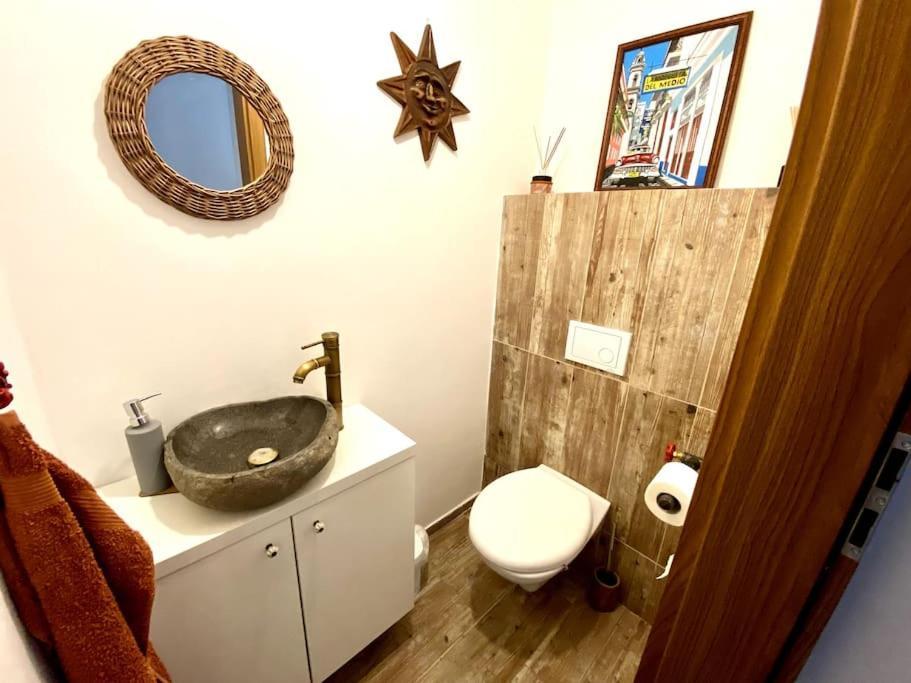 Kysucke Nove Mesto Residence Park Lovely Apartman With Private Parking מראה חיצוני תמונה