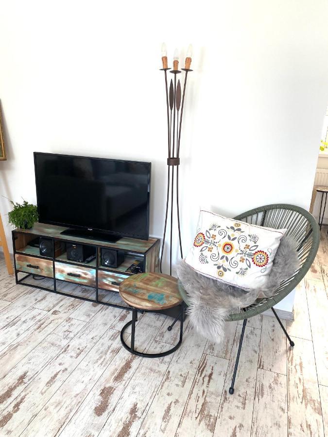 Kysucke Nove Mesto Residence Park Lovely Apartman With Private Parking מראה חיצוני תמונה