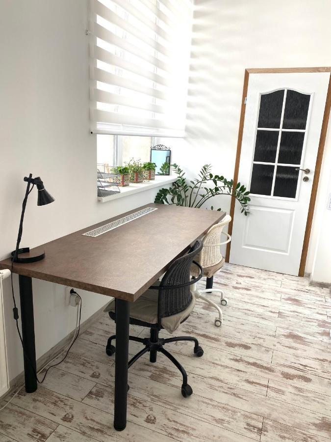 Kysucke Nove Mesto Residence Park Lovely Apartman With Private Parking מראה חיצוני תמונה