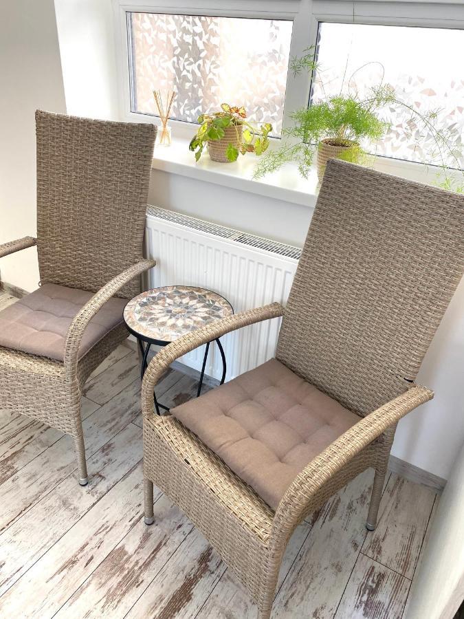 Kysucke Nove Mesto Residence Park Lovely Apartman With Private Parking מראה חיצוני תמונה